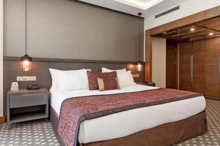 Salamis Bay Conti Resort Hotel & Casino Famaguszta Szoba fotó A bedroom at the hotel